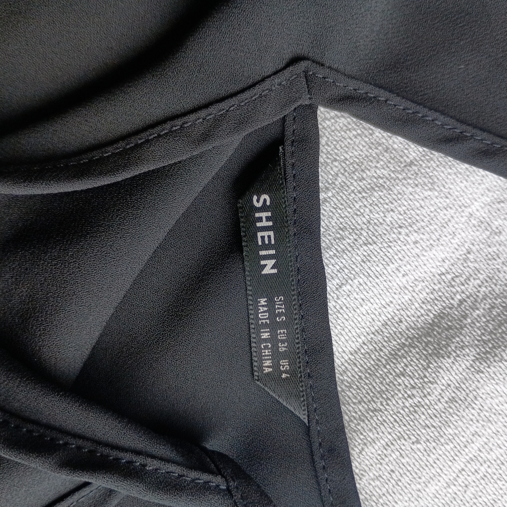 SHEIN Classic Black Camisole Top - Picture 2 of 3